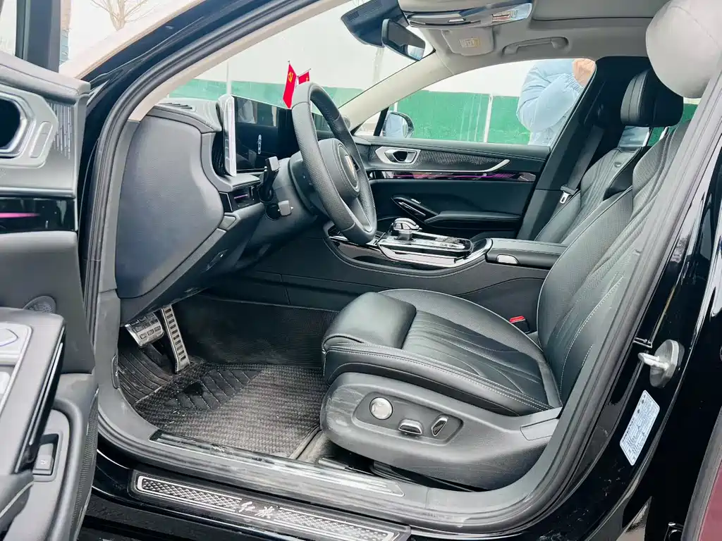 Hongqi H9 2024 2.0T Qixiang Luxury Business Edition купить на сайте DeffCars