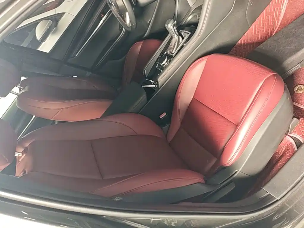 Mazda3 Angkesela 2023 2.0L Automatic Premium Edition купить на сайте DeffCars