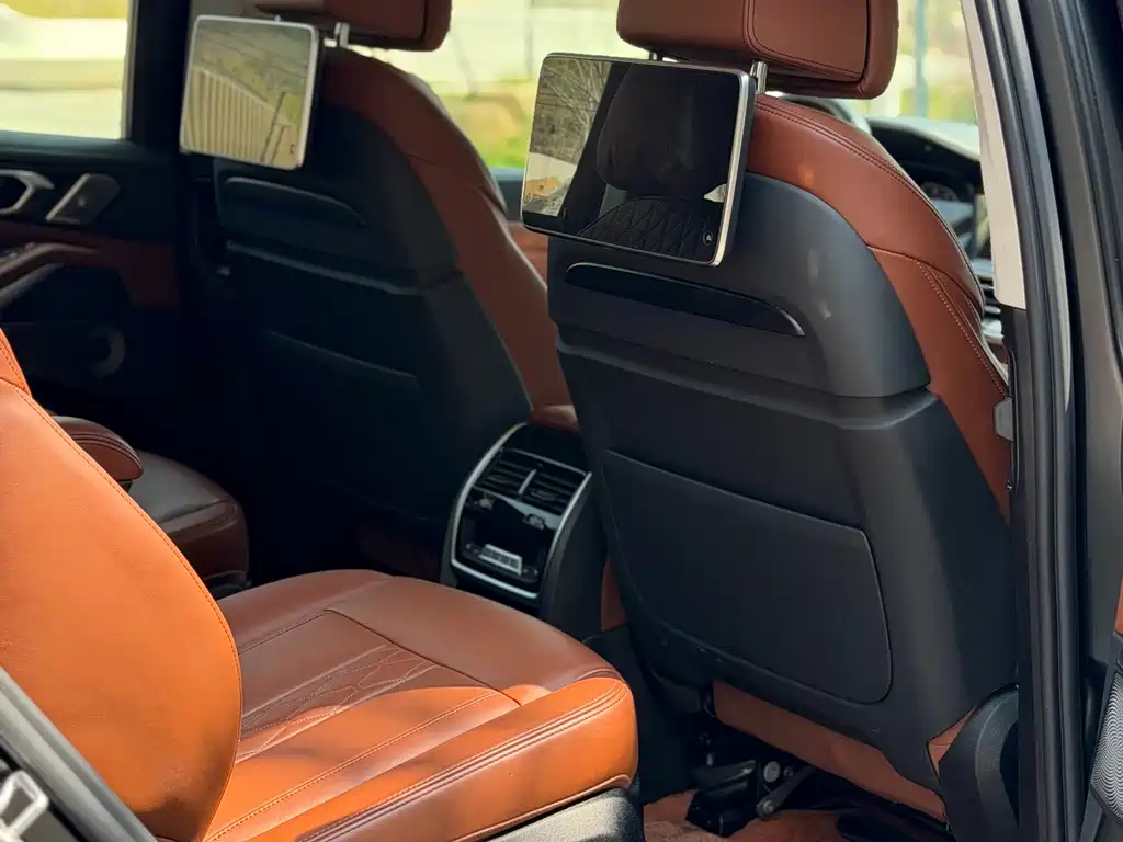 BMW X7 2022 xDrive M50i купить на сайте DeffCars