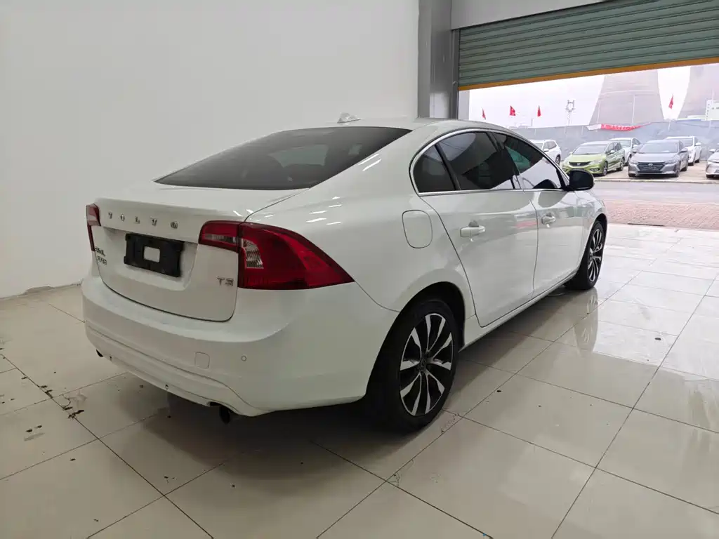 Volvo S60 2019 S60L T3 Smart Edition купить на сайте DeffCars