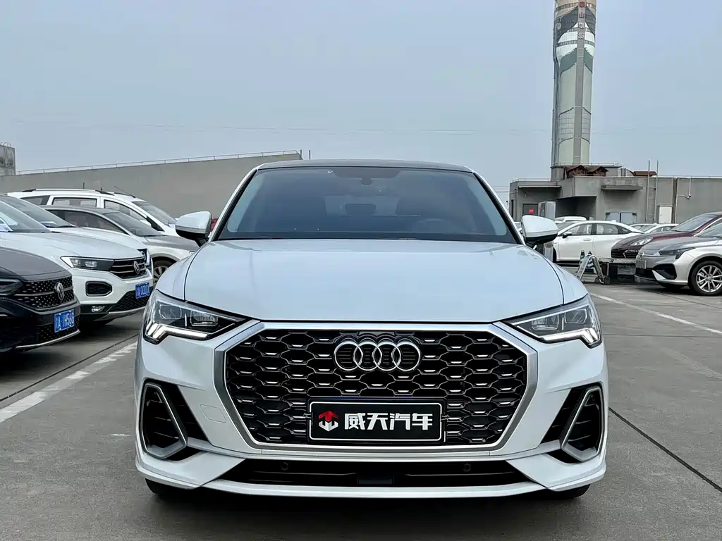 Audi Q3 Sportback 2020 40 TFSI Fashion купить на сайте DeffCars