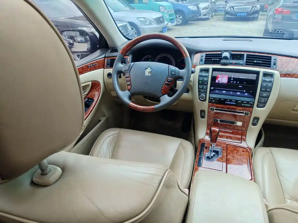 Crown 2007 3.0L Royal Saloon Navigation купить на сайте DeffCars