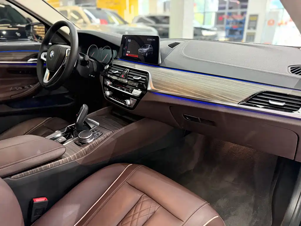 BMW 5 Series 2018 facelift 530Li leading model luxury package купить на сайте DeffCars