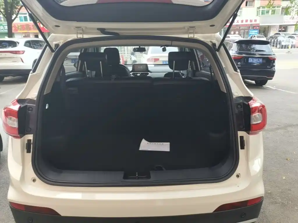 Baojun 510 2017 1.5L manual fashion model купить на сайте DeffCars