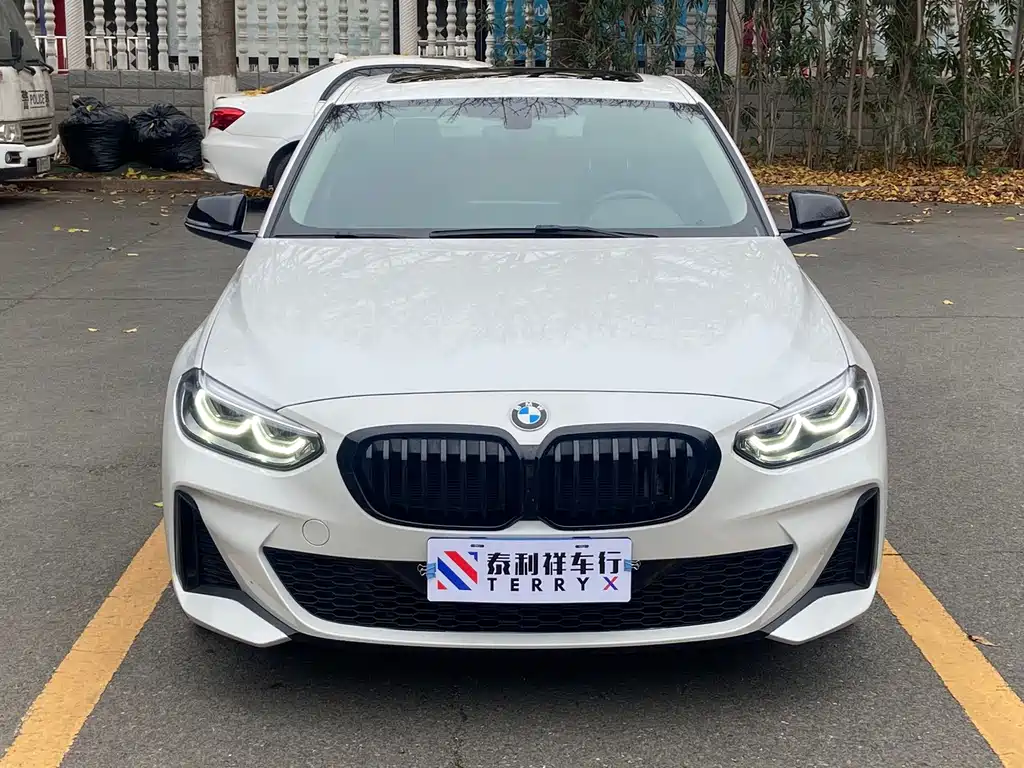 BMW 1 Series 2023 120i M Sports Night Edition купить на сайте DeffCars