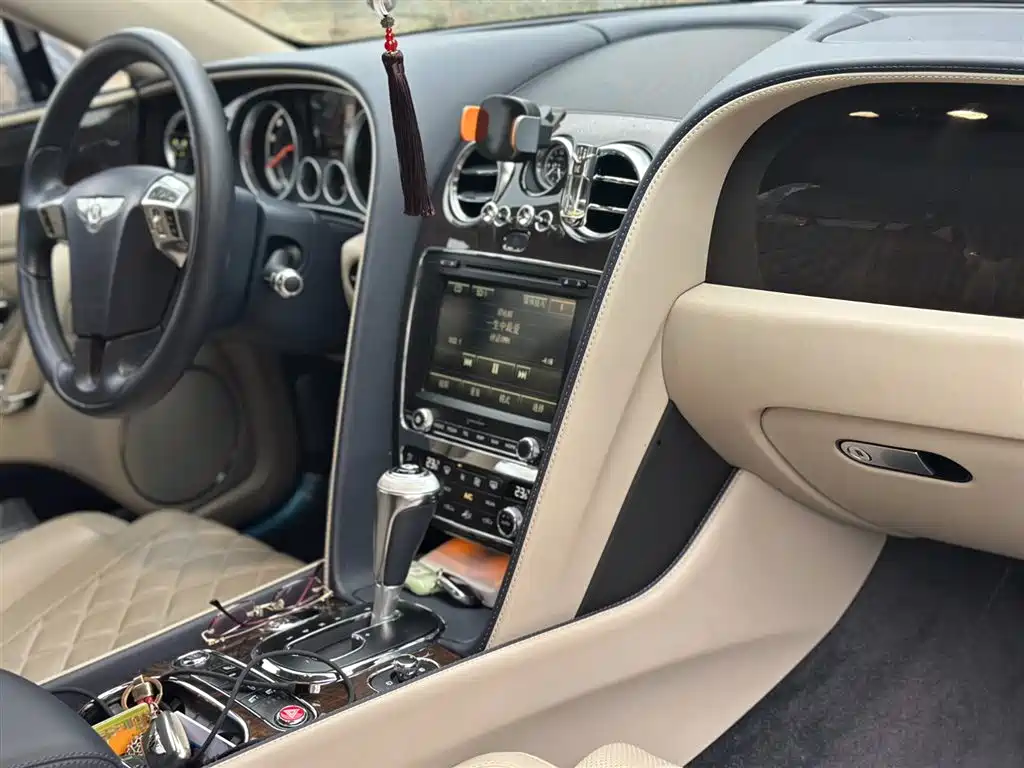 Flying Spur 2017 4.0T V8 S Standard Edition купить на сайте DeffCars