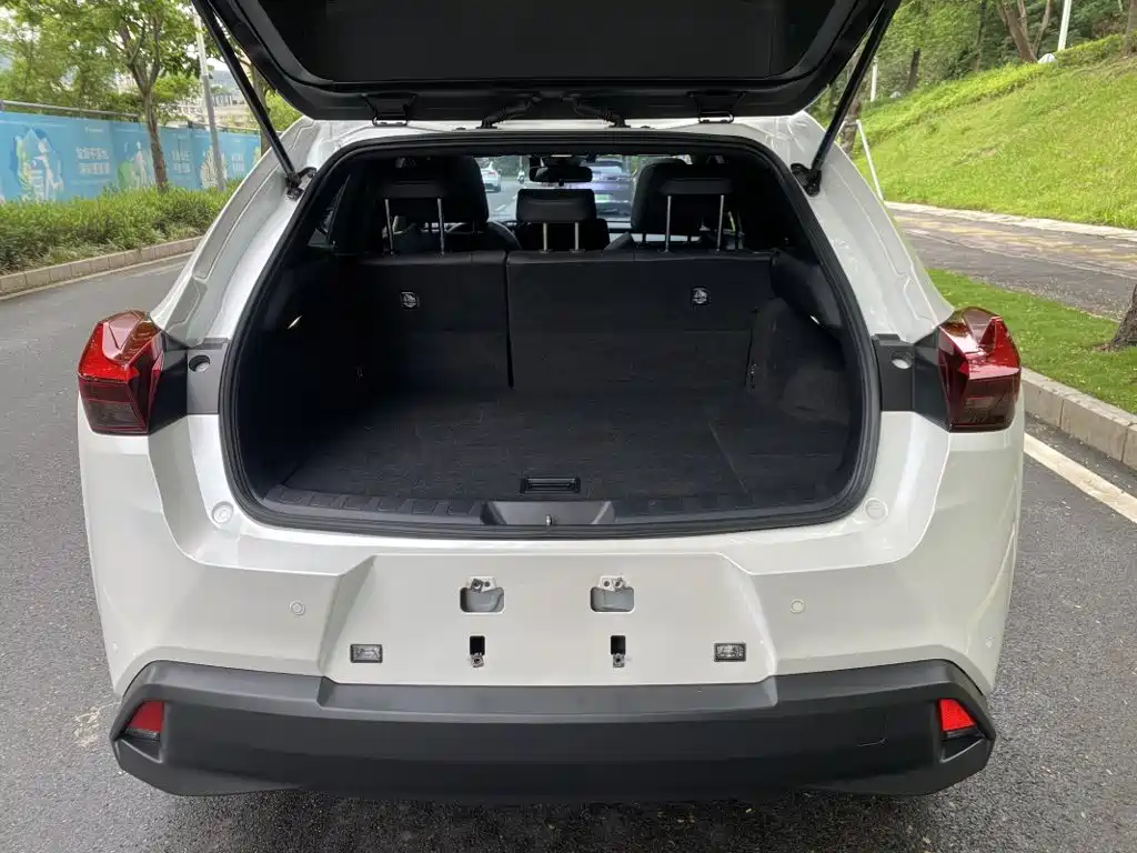 Lexus UX 2022 260h Discovery Edition купить на сайте DeffCars