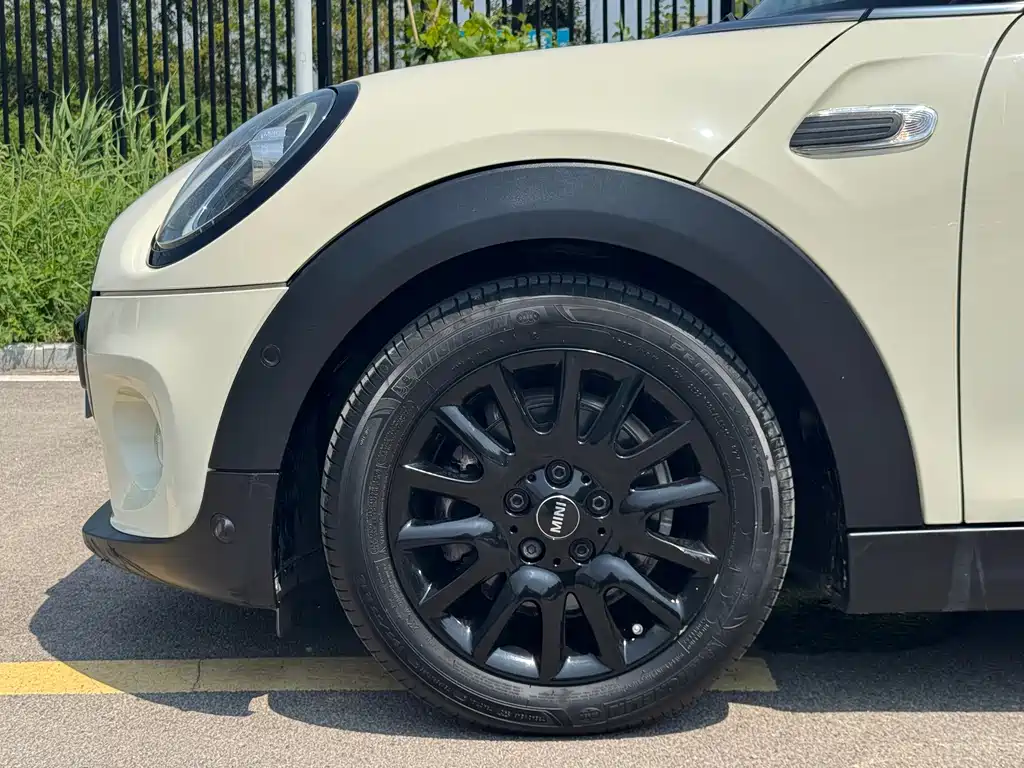 MINI 2019 1.5T COOPER Classic Five-Door Edition купить на сайте DeffCars
