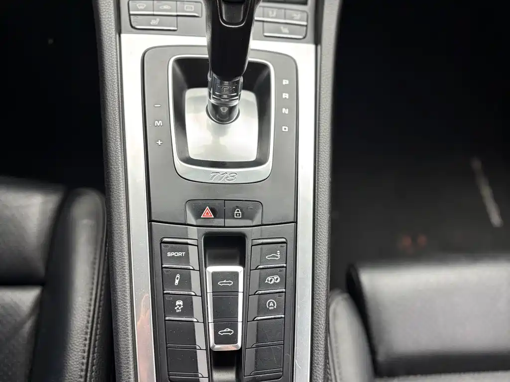 Porsche 718 2018 Boxster 2.0T купить на сайте DeffCars