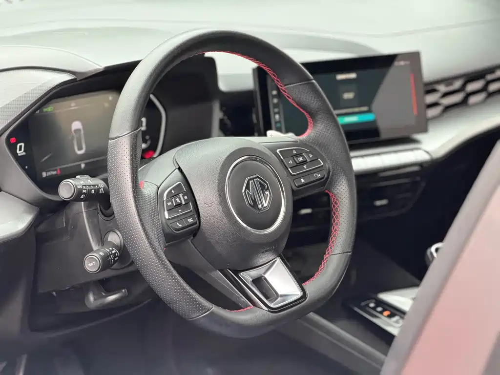 MG5 2021 300TGI DCT Green Luxury Edition купить на сайте DeffCars