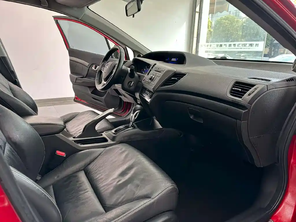 Civic 2012 1.8L Automatic Deluxe Edition купить на сайте DeffCars