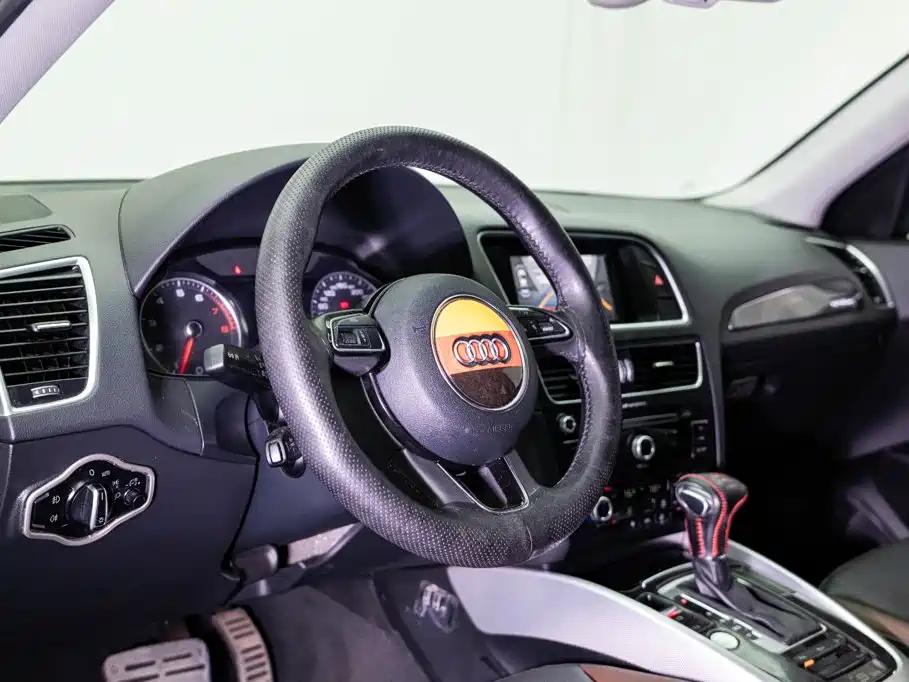 Audi Q5 2017 40 TFSI technology купить на сайте DeffCars