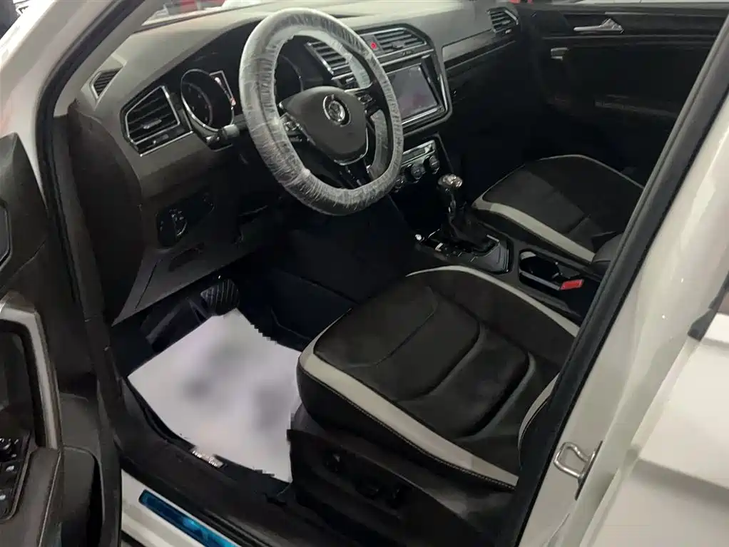 Tiguan L 2019 280TSI automatic two-wheel drive panoramic comfort version National V купить на сайте DeffCars