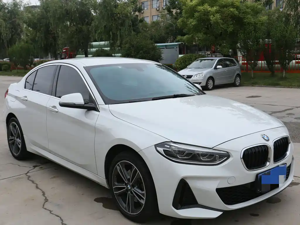 BMW 1 Series 2021 120i M Sports Edition купить на сайте DeffCars