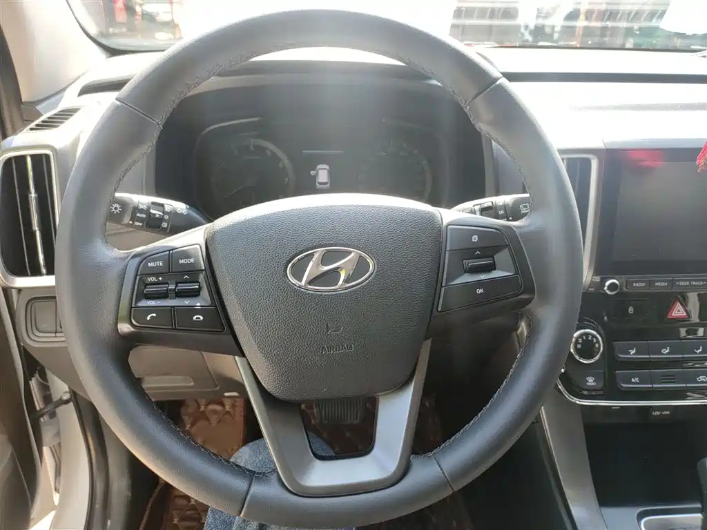 Beijing Hyundai ix35 2018 2.0L automatic two-wheel drive Zhiyong·Enjoy Edition купить на сайте DeffCars