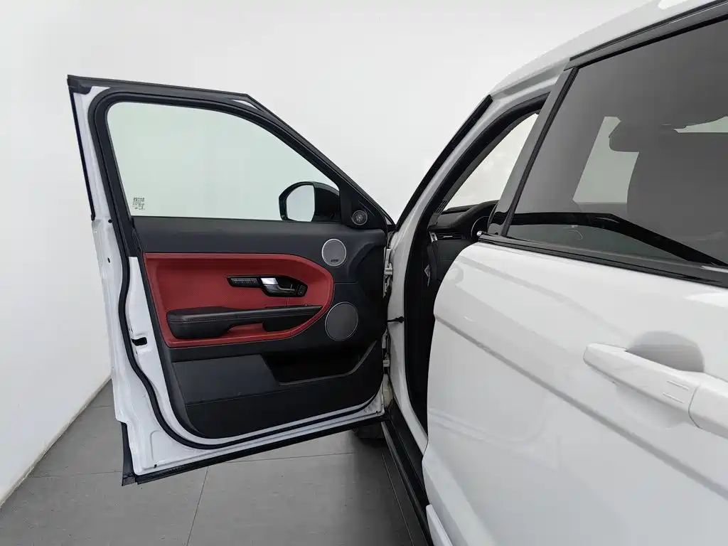Range Rover Evoque imported 2014 2.0T 5-door dynamic version купить на сайте DeffCars