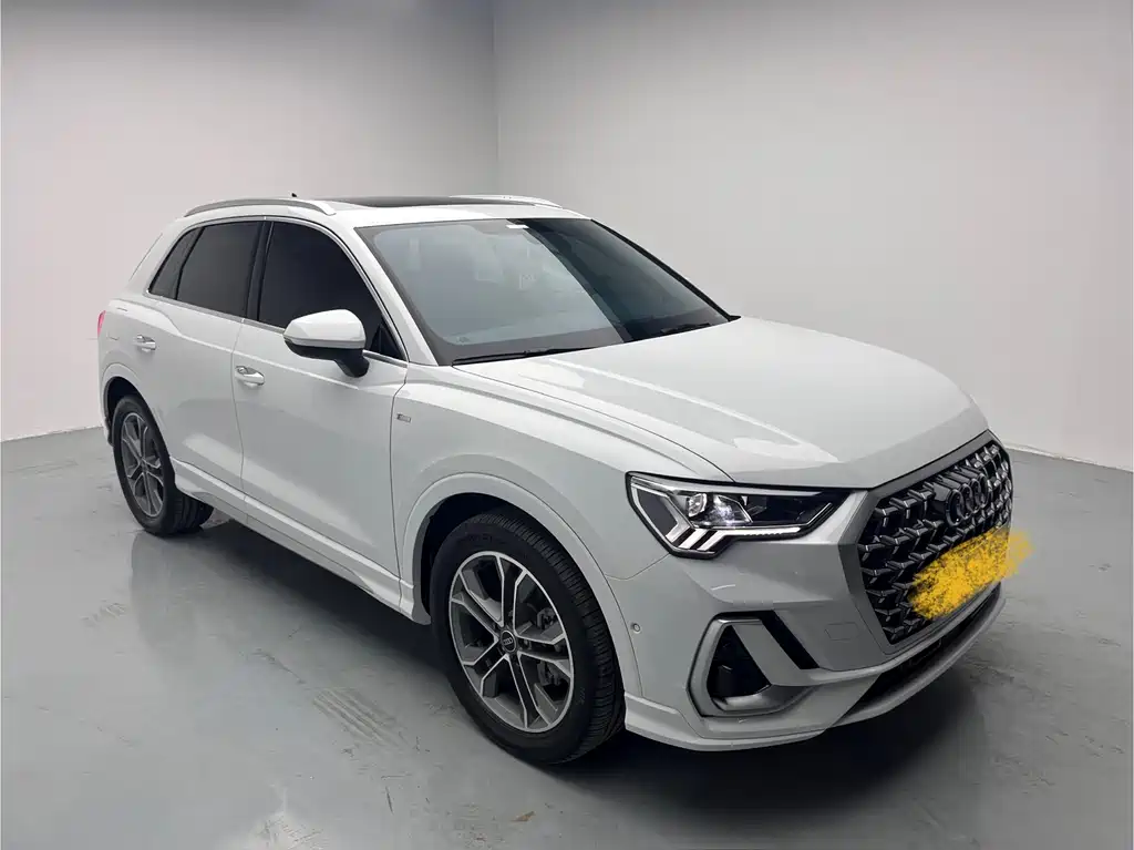 Audi Q3 2024 40 TFSI Fashionable and Dynamic купить на сайте DeffCars