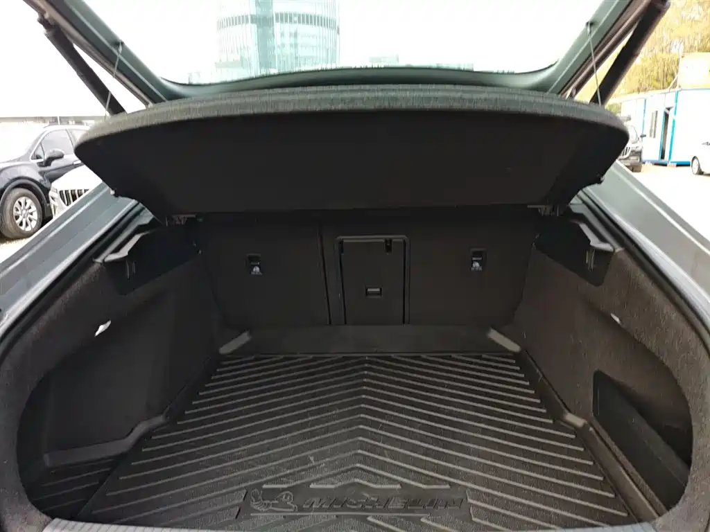 FAW-Volkswagen CC 2025 facelift 330TSI dazzling public model купить на сайте DeffCars