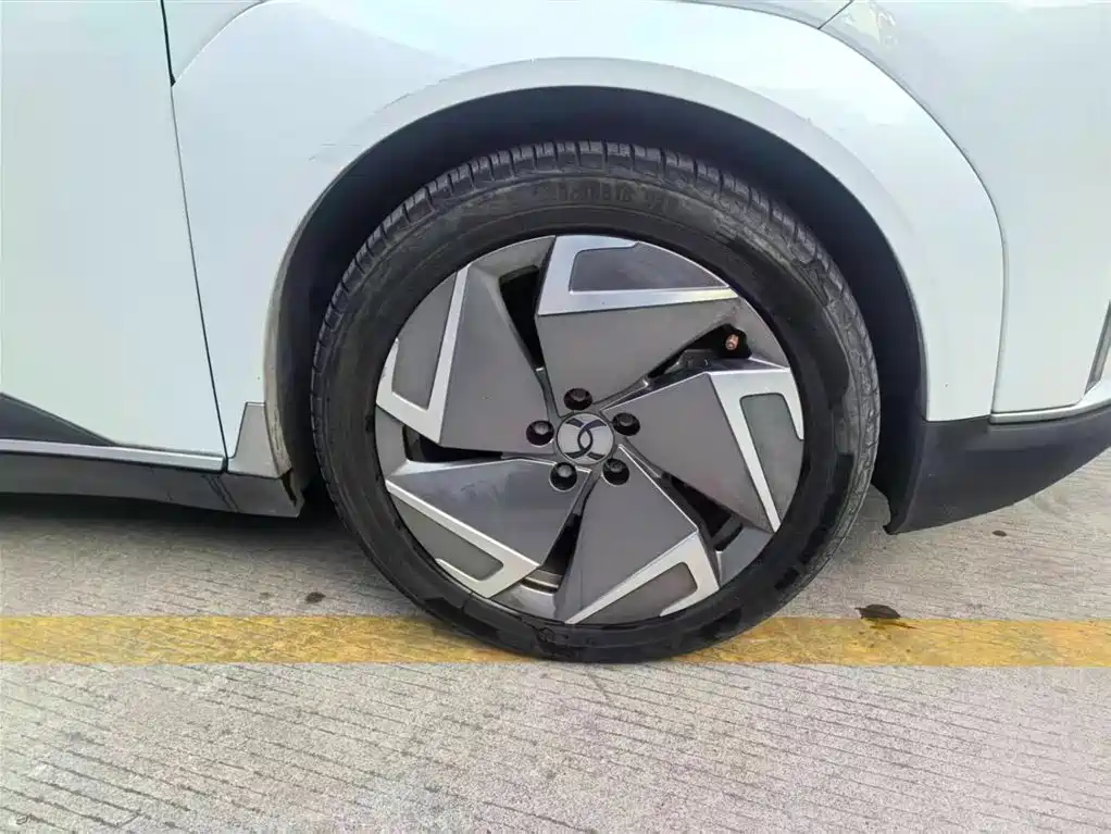 Hechuang Z03 2022 model 510km cool version 135kW 63.98kWh купить на сайте DeffCars