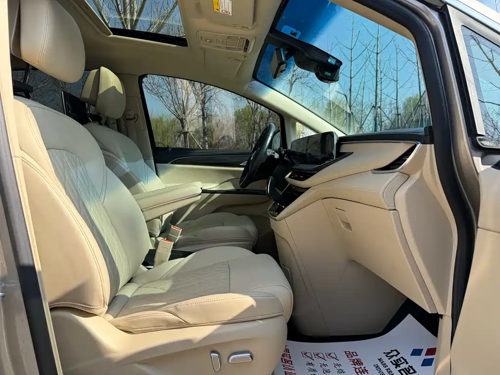 Buick GL8 2023 ES Lu Zun luxury model купить на сайте DeffCars