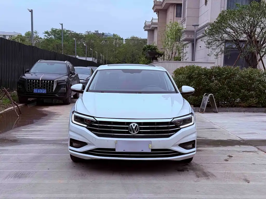 Sagitar 2020 280TSI DSG luxury model National VI купить на сайте DeffCars
