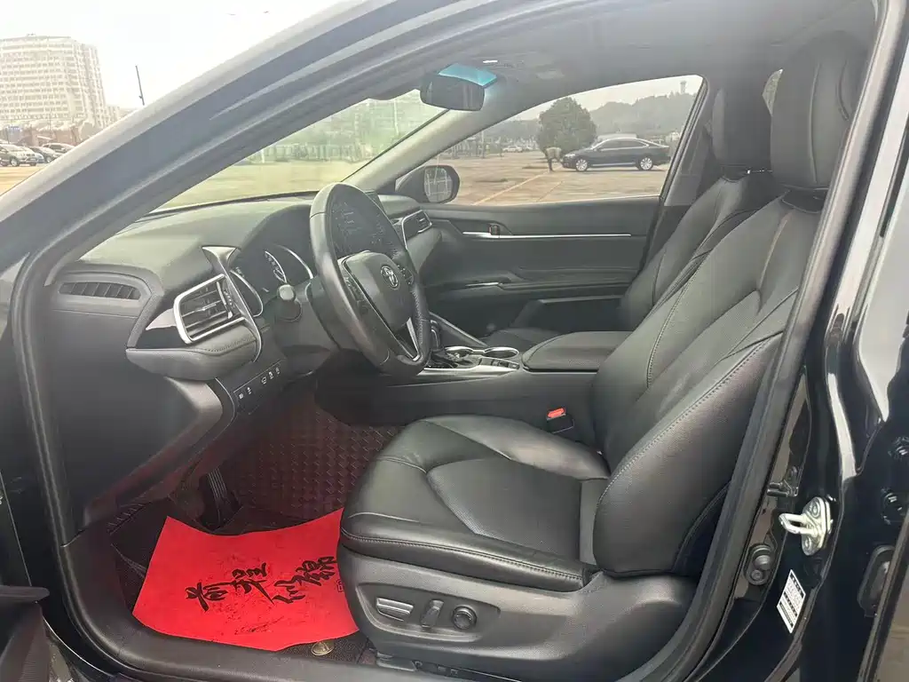 Camry 2021 2.0G Deluxe Edition купить на сайте DeffCars