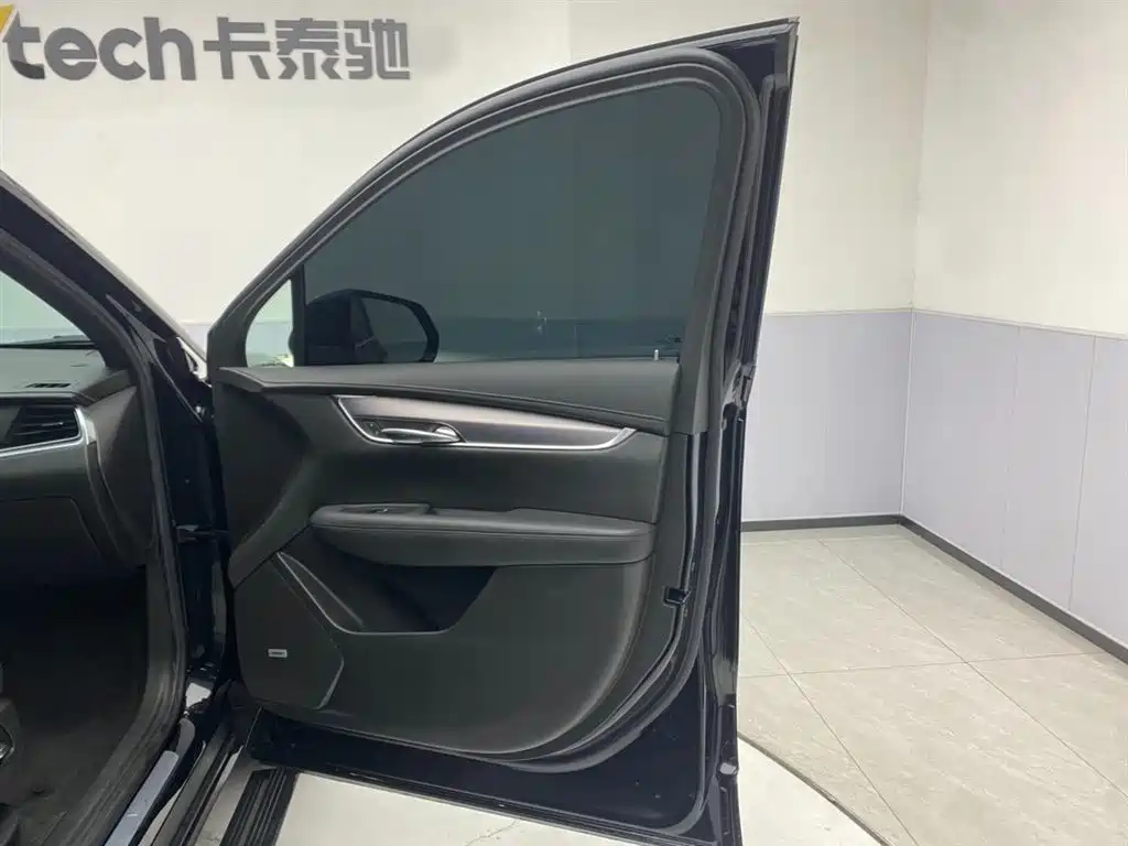 Cadillac XT6 2021 2.0T seven-seat four-wheel drive stylish model купить на сайте DeffCars