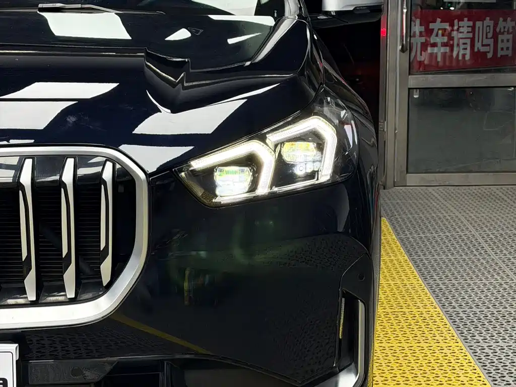 BMW X1 2023 sDrive20Li X Design Package купить на сайте DeffCars
