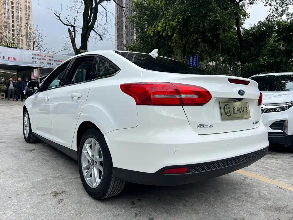 Focus 2018 sedan classic 1.6L automatic stylish smart mobility version купить на сайте DeffCars