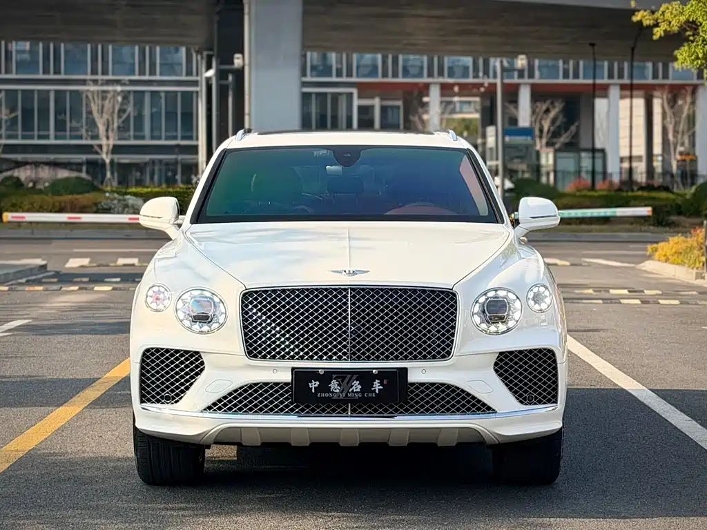 Bentayga 2022 4.0T V8 купить на сайте DeffCars
