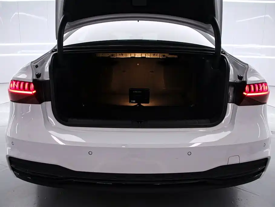 Audi A7L 2022 55 TFSI quattro S-line Jingyuan type obsidian suit купить на сайте DeffCars