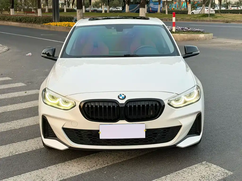 BMW 1 Series 2021 facelift 125i M Sports Night Edition купить на сайте DeffCars