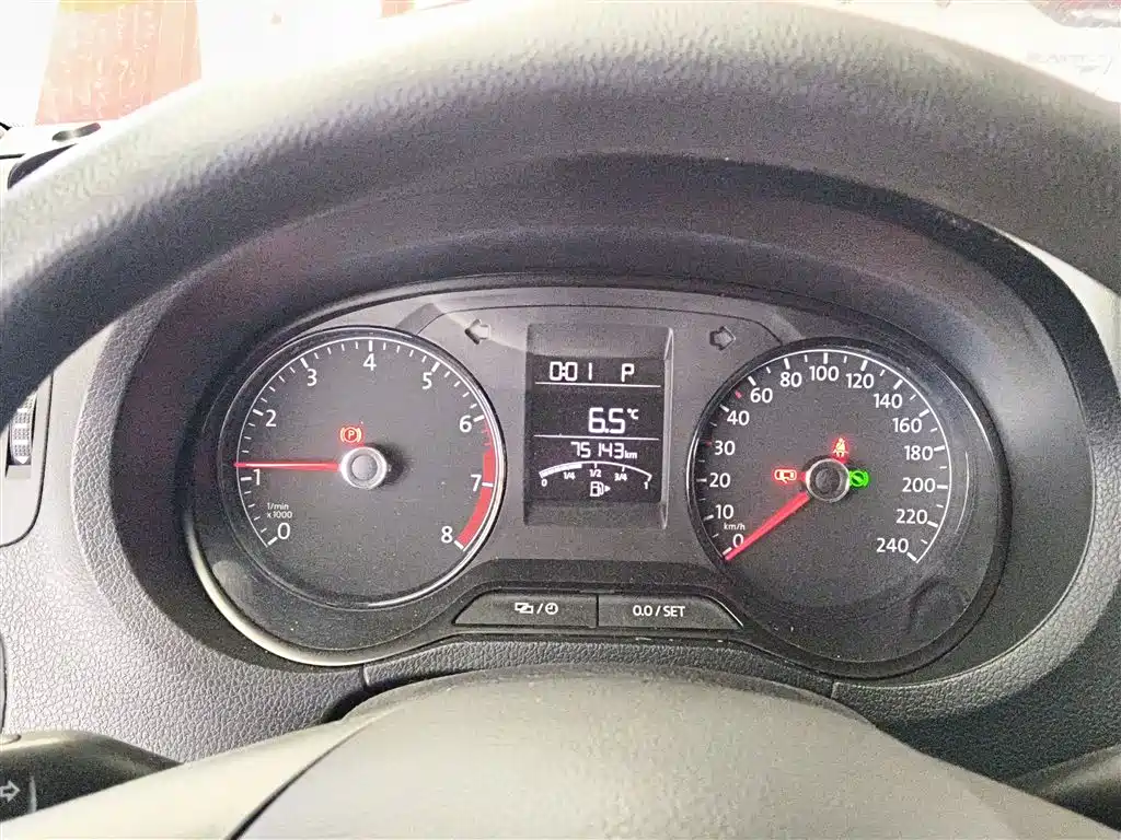 Polo 2018 1.5L automatic safe driving model купить на сайте DeffCars
