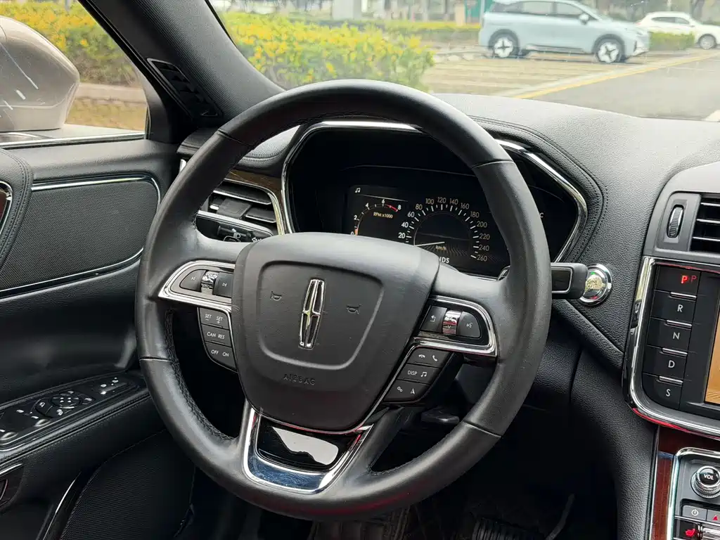 Lincoln Continental 2019 2.0T 2WD Exclusive Edition National V купить на сайте DeffCars