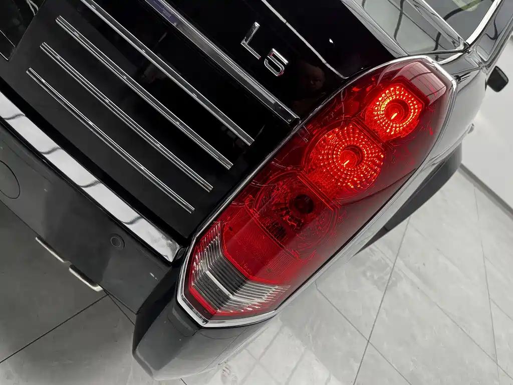 Hongqi Golden Sunflower National Gift 2014 6.0L Flagship Edition купить на сайте DeffCars