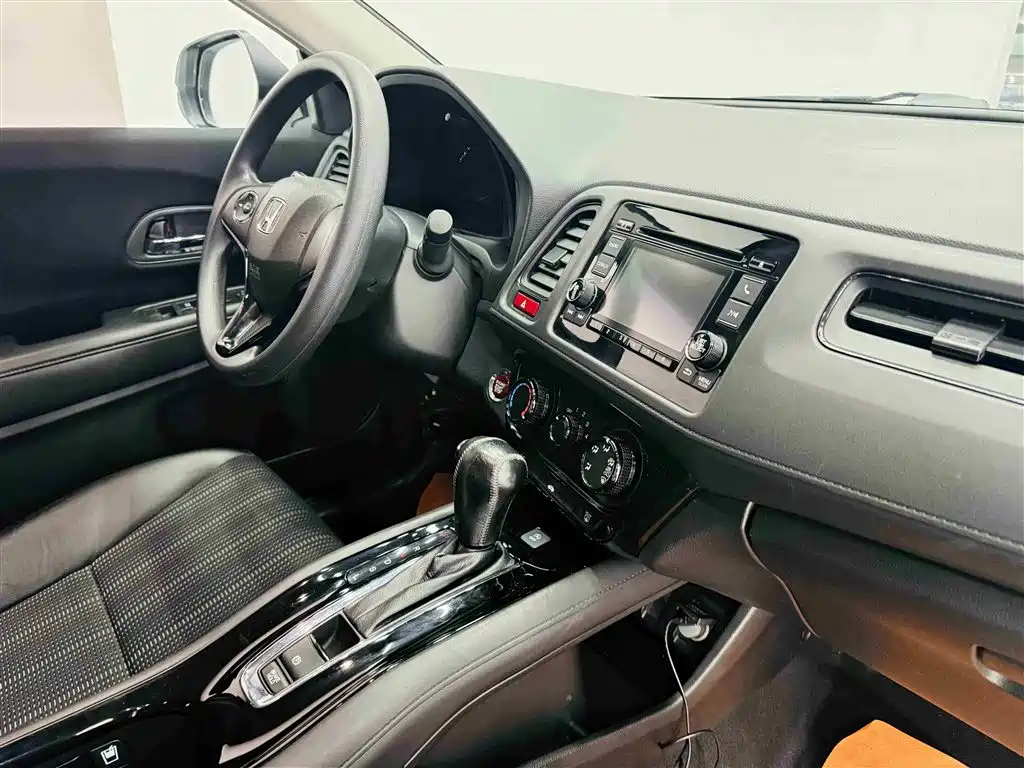 Binzhi 2017 1.8L CVT two-wheel drive Pioneer type купить на сайте DeffCars