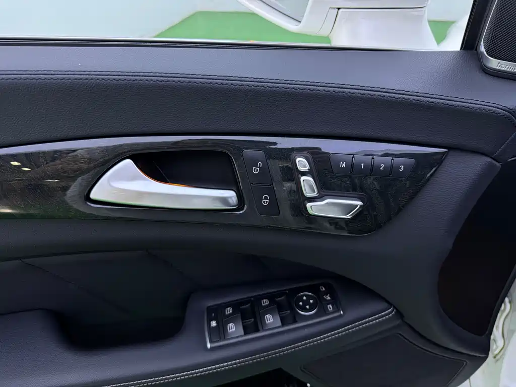 Mercedes-Benz CLS 2017 CLS 260 Yicai Edition купить на сайте DeffCars