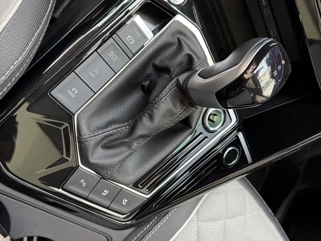 Tanyue 2024 330TSI two-wheel drive R-Line high-energy version купить на сайте DeffCars