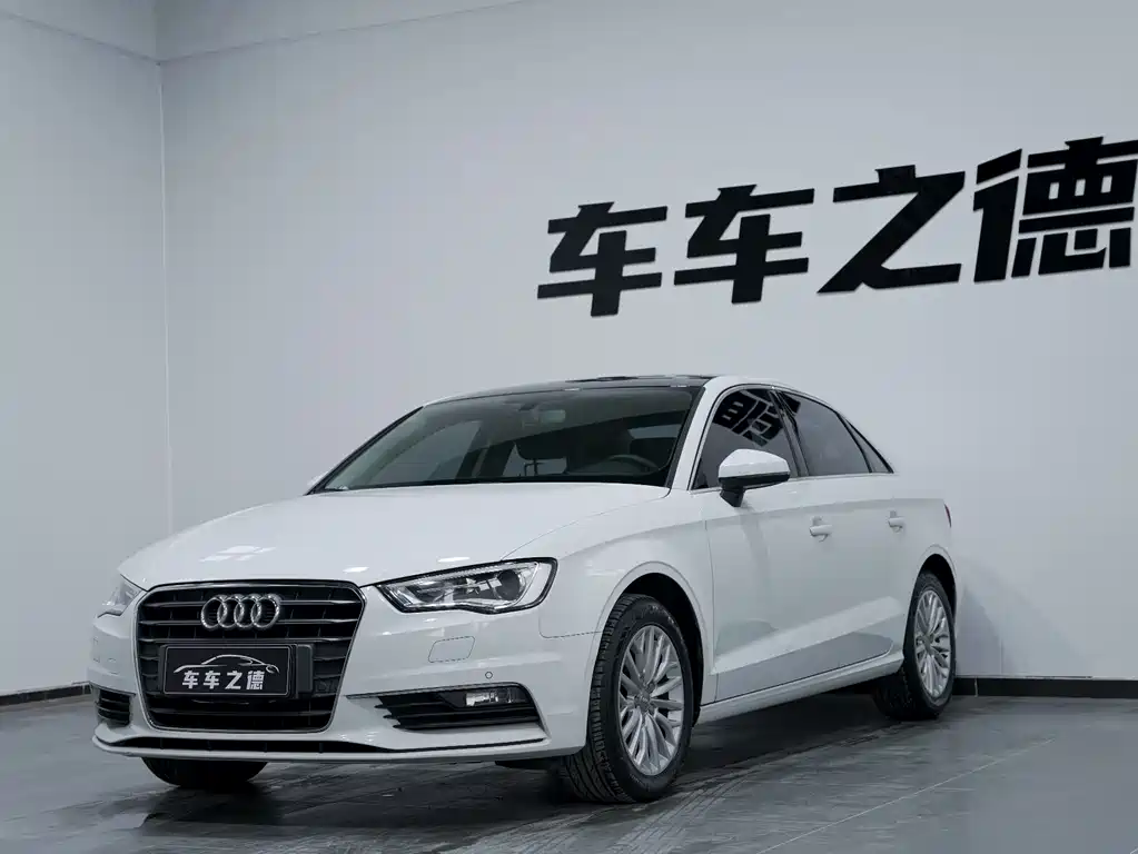 Audi A3 2016 Limousine 35 TFSI LinkedIn type купить на сайте DeffCars