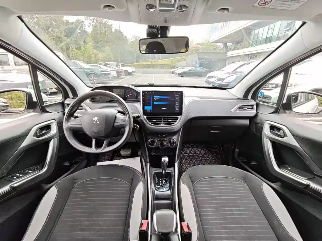 Peugeot 2008 2018 1.6L automatic trendy version купить на сайте DeffCars
