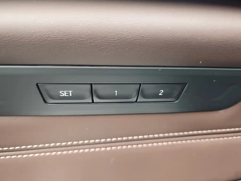 BMW 5 Series 2018 facelift 530Li leading model luxury package купить на сайте DeffCars