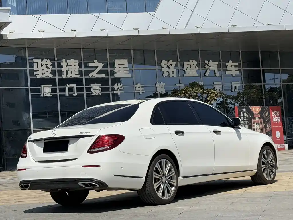 Mercedes-Benz E-Class 2016 E 300 L Luxury Model купить на сайте DeffCars