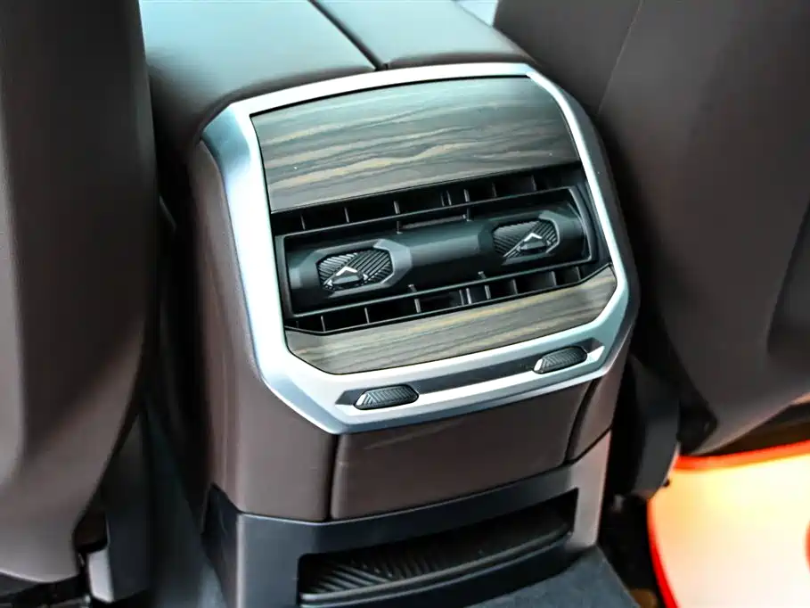 BMW 7 Series 2023 735Li M Sports Package купить на сайте DeffCars