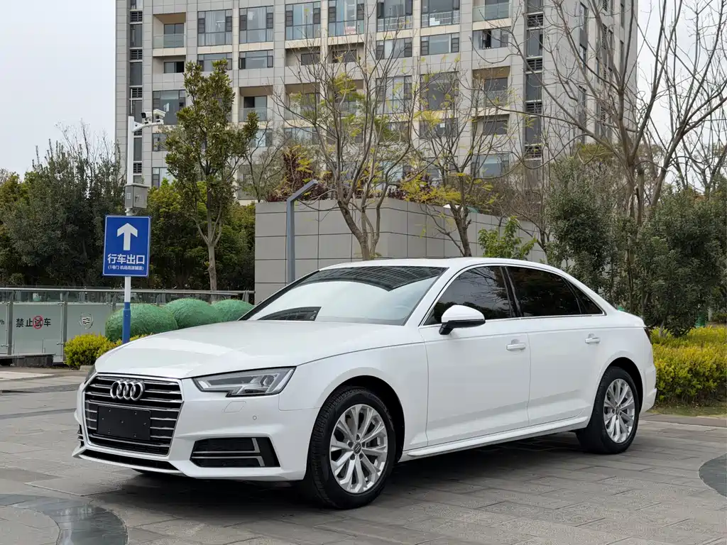 Audi A4L 2019 40 TFSI Enterprising National V купить на сайте DeffCars