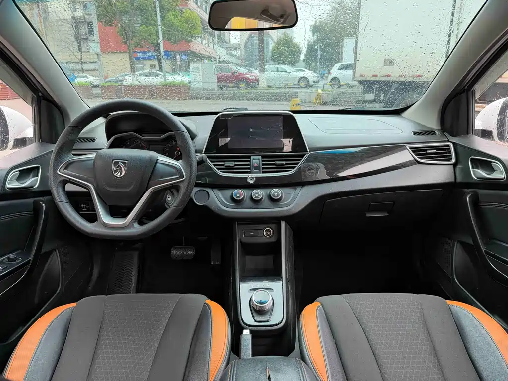 Baojun 310 2017 1.5L automatic fashion model купить на сайте DeffCars