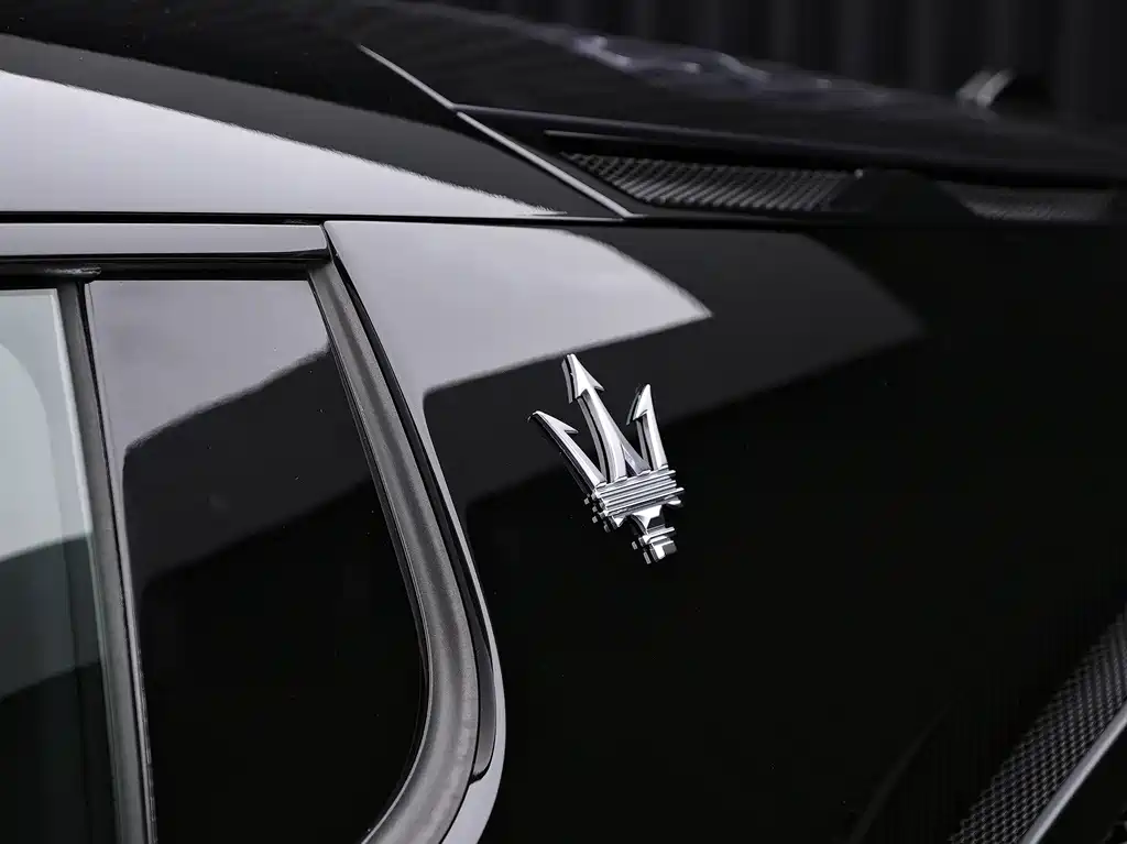 Maserati MC20 2023 3.0T Standard Edition купить на сайте DeffCars