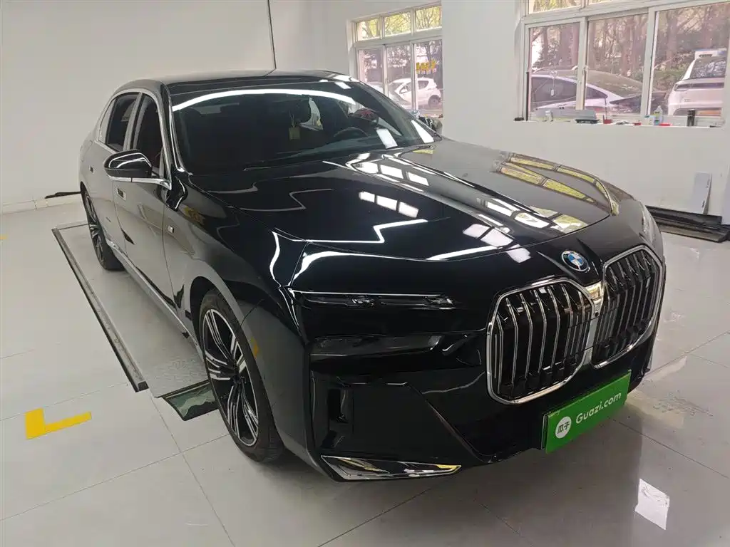 BMW i7 2023 eDrive50L Exclusive M Sports Package купить на сайте DeffCars