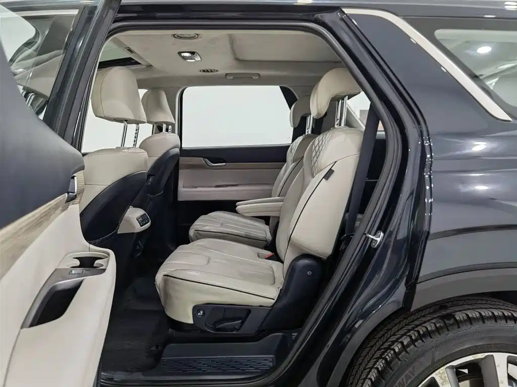 Paristi 2021 3.5L automatic four-wheel drive GLS купить на сайте DeffCars