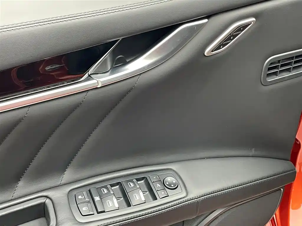 Ghibli 2022 3.0T Modena купить на сайте DeffCars