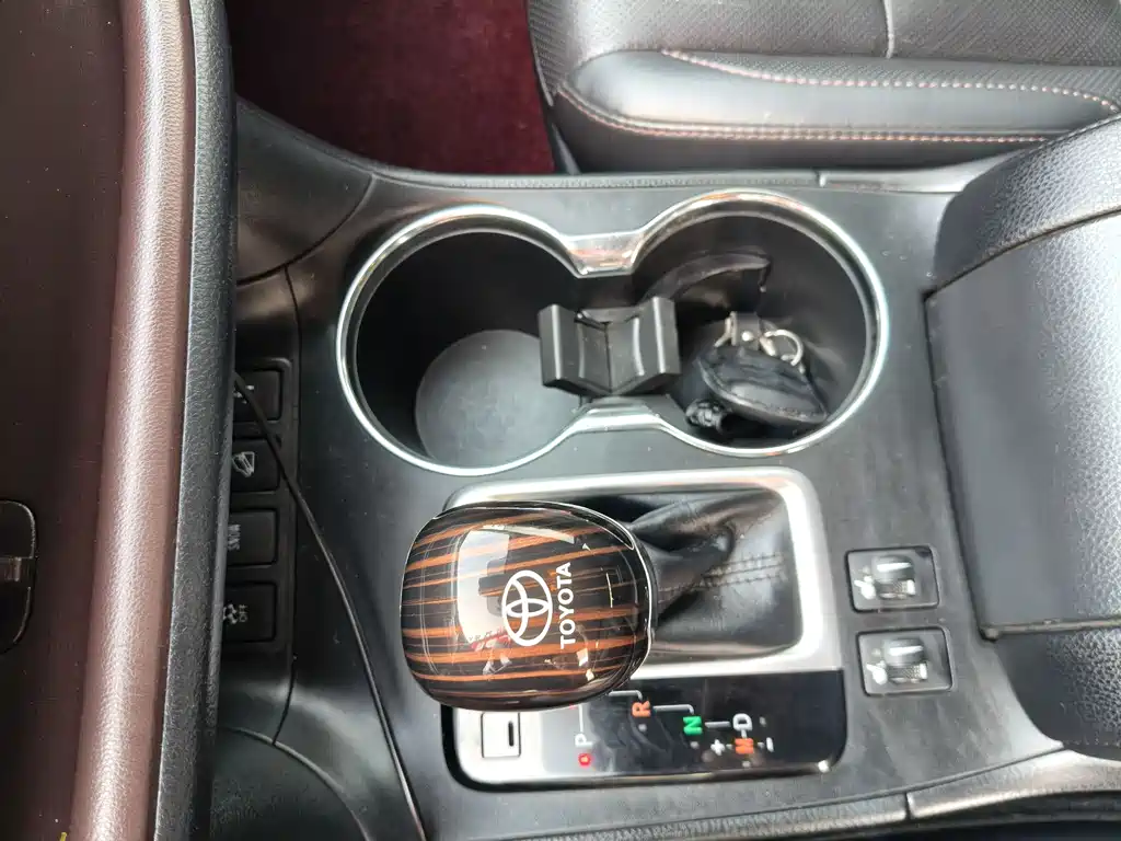Highlander 2018 2.0T four-wheel drive luxury version 7 seats National V купить на сайте DeffCars